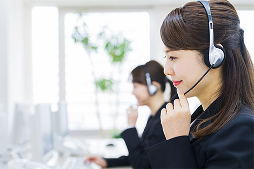 オンライン営業システム「ベルフェイス」を利用して、担当者が資料を投影します。