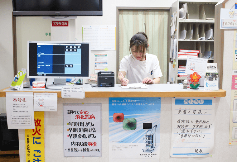 写真:中谷医院様の受付の様子